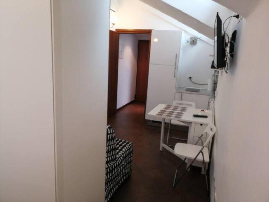 Romantica Mansarda 15 Min Dal Centro - Lome 844 Milão Exterior foto